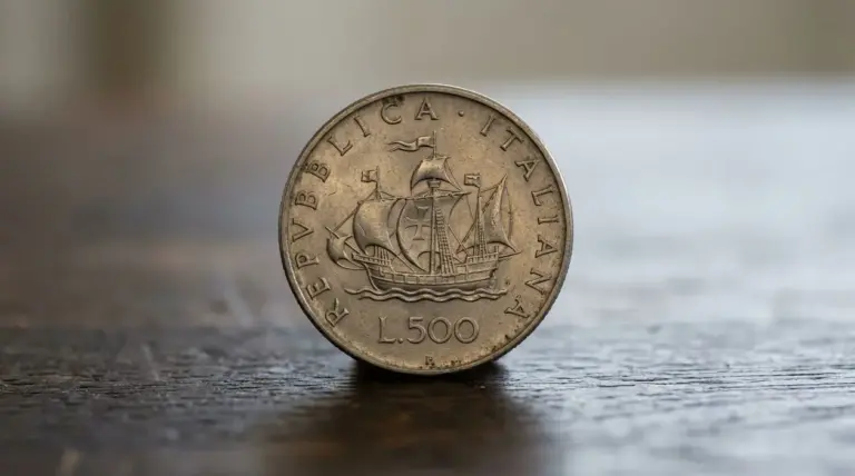 Moneta italiana da 500 lire del 1957 con caravelle e scritta Repubblica Italiana